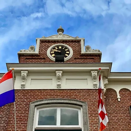 Nijver Hotel