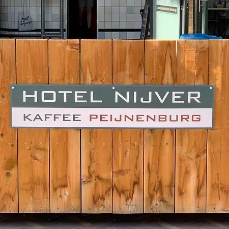 Ξενοδοχείο Nijver 4*